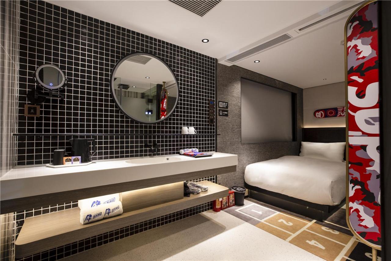 Fenk Attitude Hotel Guangzhou Railway Station Extérieur photo